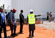 L’usine de chaussures de défense du Cameroun est achevée à 60 %